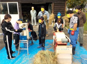 脱穀・籾摺り体験